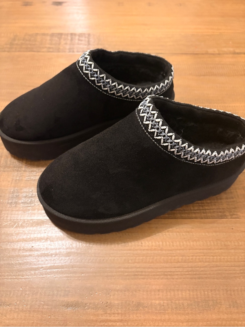 Black Cozy Slip-On Faux Suede Clog Slippers